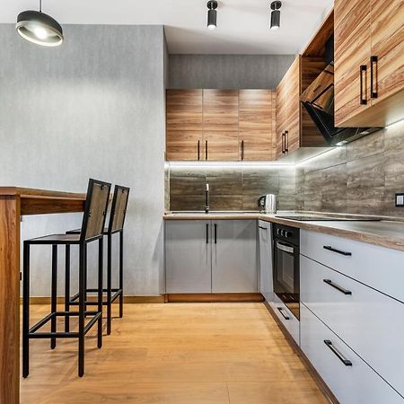 Sea Symphony Wood Style Apartment Odessa Ngoại thất bức ảnh