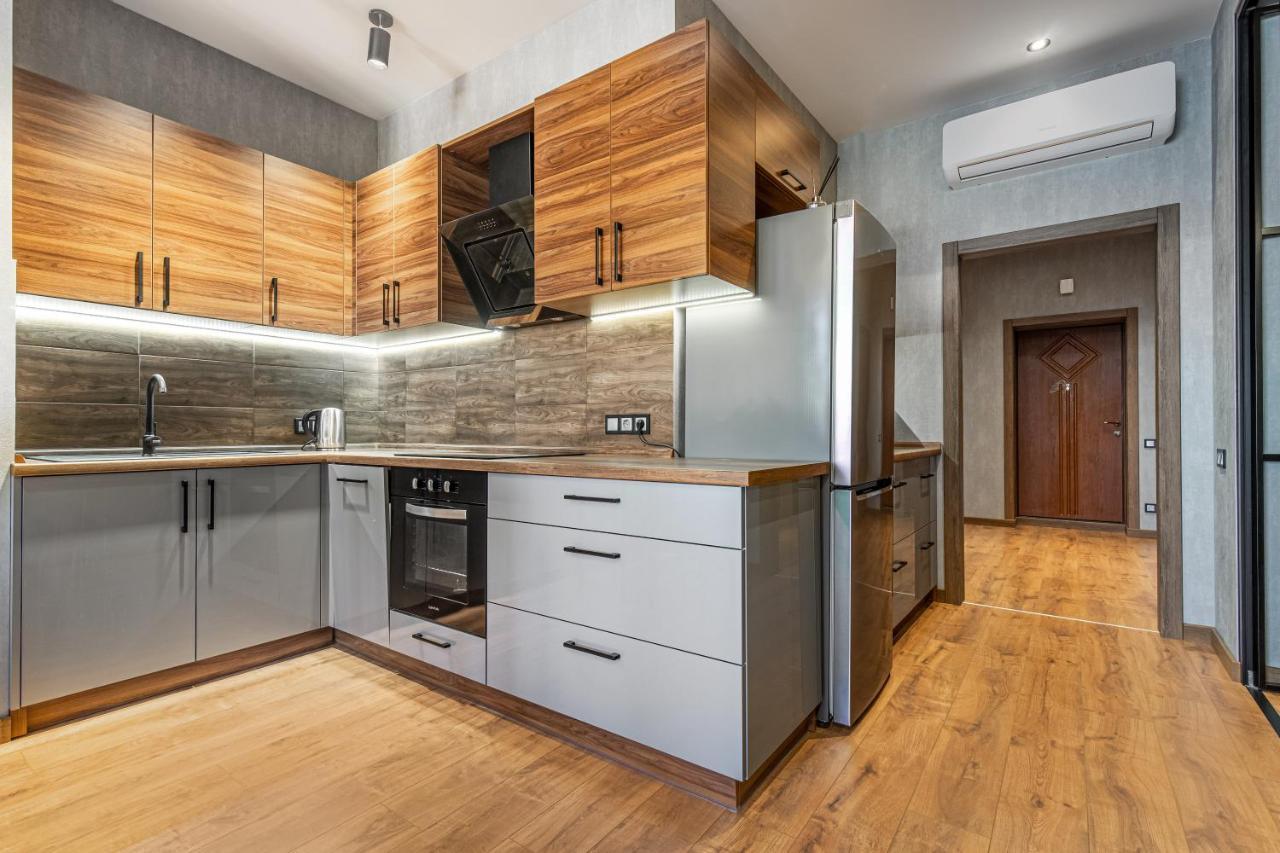 Sea Symphony Wood Style Apartment Odessa Ngoại thất bức ảnh