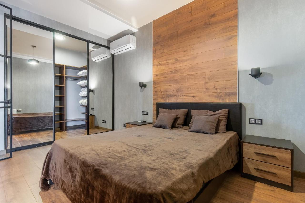 Sea Symphony Wood Style Apartment Odessa Ngoại thất bức ảnh