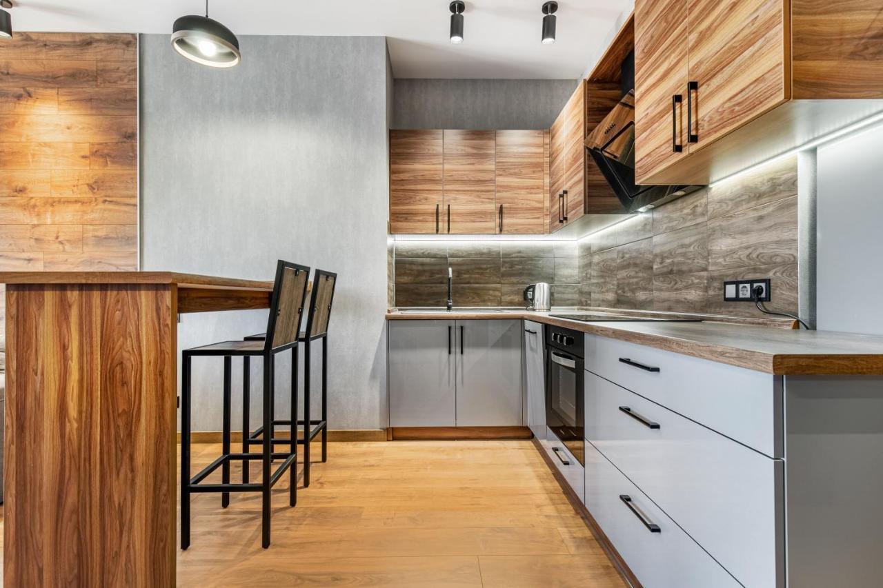 Sea Symphony Wood Style Apartment Odessa Ngoại thất bức ảnh