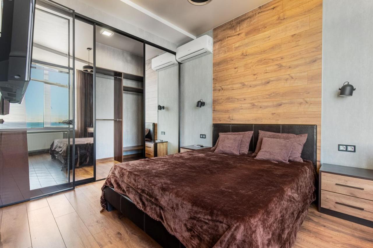 Sea Symphony Wood Style Apartment Odessa Ngoại thất bức ảnh