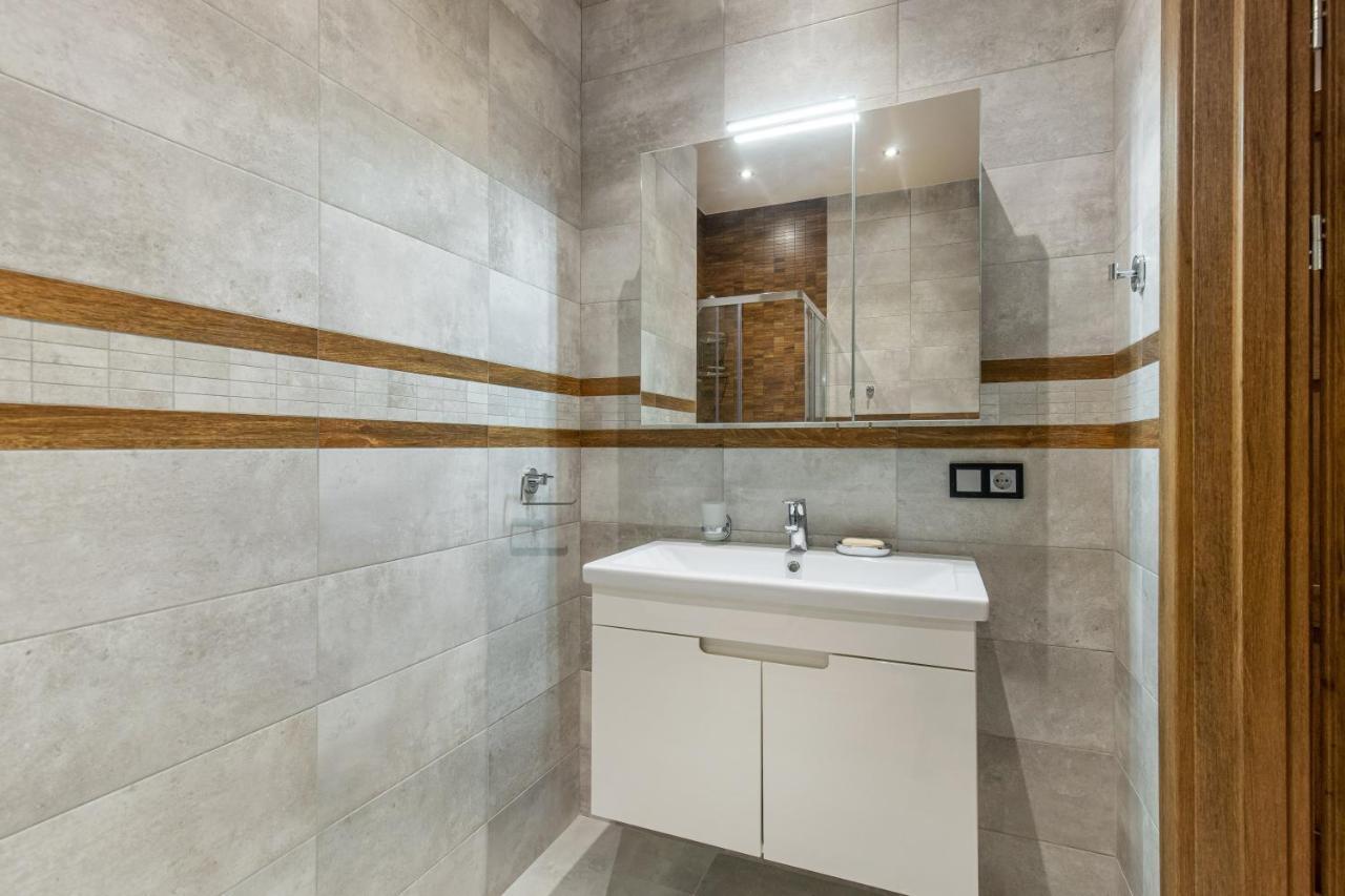 Sea Symphony Wood Style Apartment Odessa Ngoại thất bức ảnh